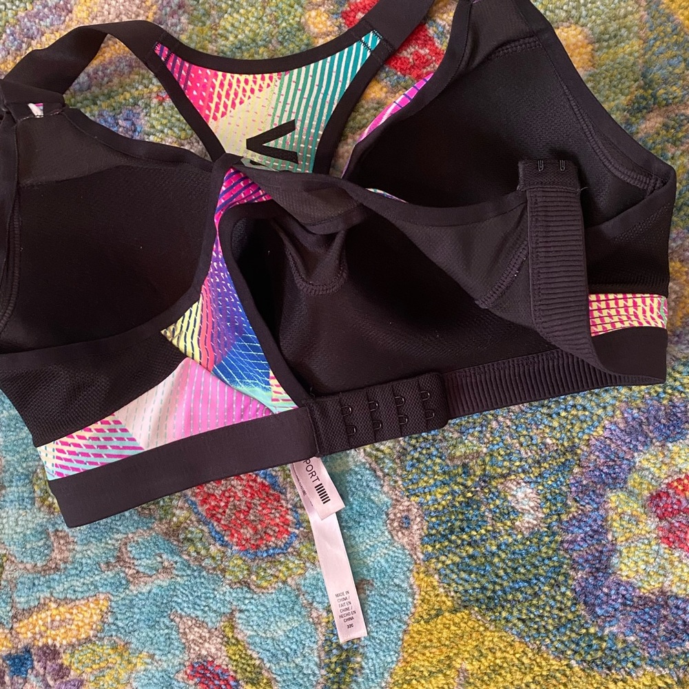 Victoria’s Secret VSX - Sports Bra - Picture 5 of 6